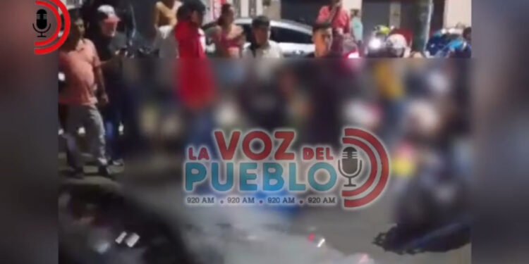 A presunto ladrón le habrían dado “paloterapia” y le quemaron la moto en la 25 con Guabinal en Ibagué