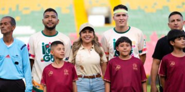 Influenciadores convocaron a cientos de espectadores en el estadio Manuel Murillo Toro