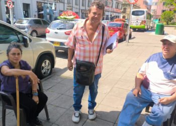 ¡“Si no trabajamos hoy, no comemos mañana!”: vendedores de la plaza Simón Bolívar denuncian orden de desalojo en Ibagué