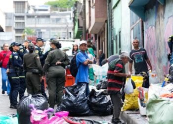 Traslado de habitantes de calle a fundaciones y acompañamiento durante 30 días por parte de la Policía