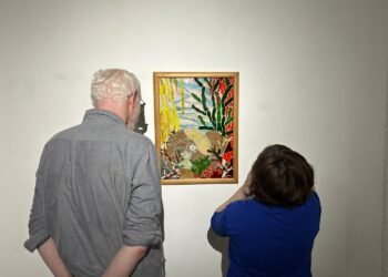 Piedad Villarreal, la artista que reinterpreta el barroco a través del vidrio en la UT