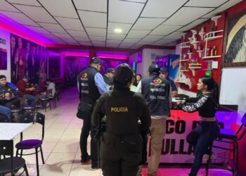 GOAT intensifica ofensiva contra el contrabando en el Tolima: más de 300 cajetillas de cigarrillos y 30 unidades de licor aprehendidas