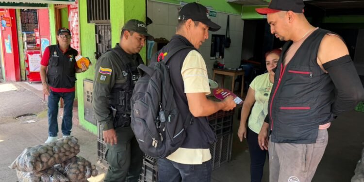 GOAT, GAULA y Policía se tomaron la Plaza de La 21 de Ibagué para combatir el contrabando y fortalecer la seguridad