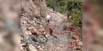 Cinco veredas incomunicadas en Rovira por un gigantesco derrumbe